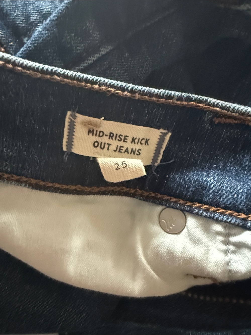 Madewell Mid-Rise kick out Jeans - Dark Blue